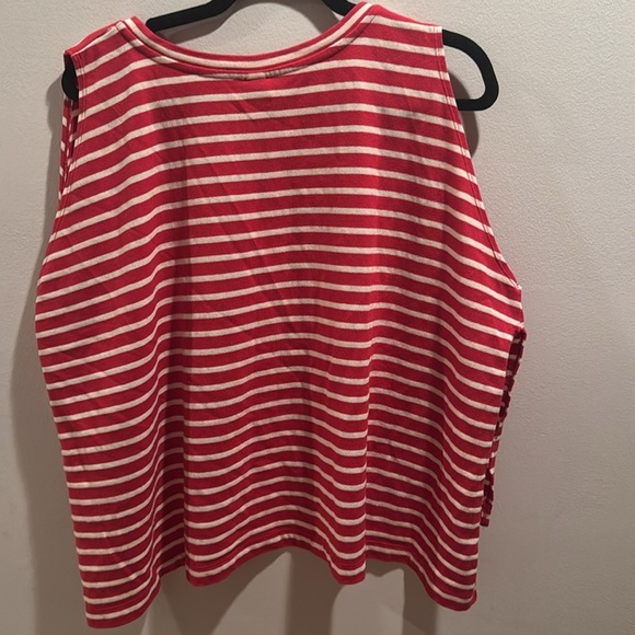 We The Free Madness Red & White Striped Muscle Tank Side Slits High Low Medium - Picture 6 of 6